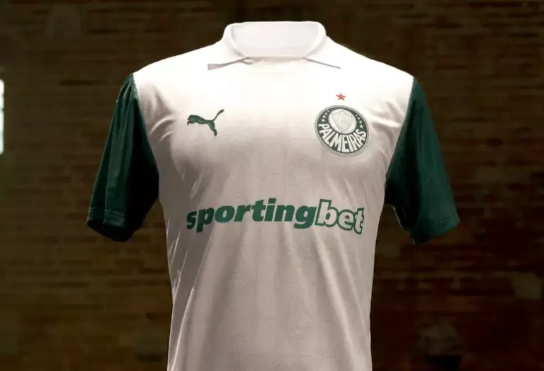 Palmeiras apresenta as novas camisas para a temporada 2025